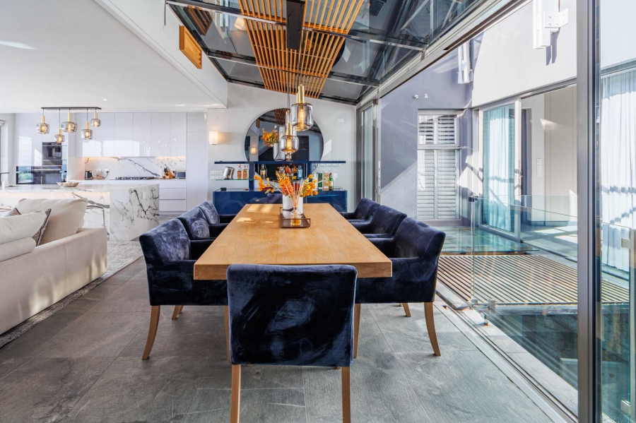 4 Bedroom Property for Sale in Green Point Western Cape